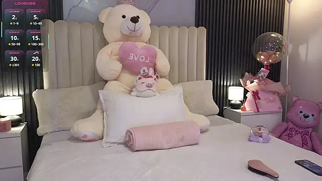 Madiee Rhea online show from 05/20/26, 07:42