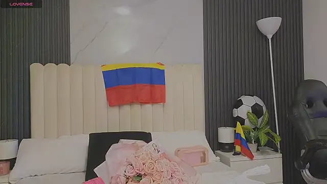 Madiee Rhea online show from 07/01/26, 07:35