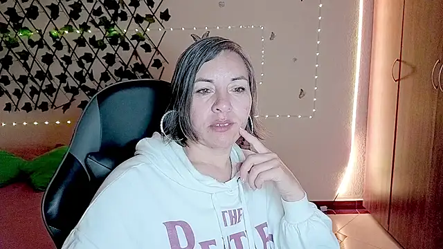 Lady breaks hearts online show from 11/14/25, 10:25