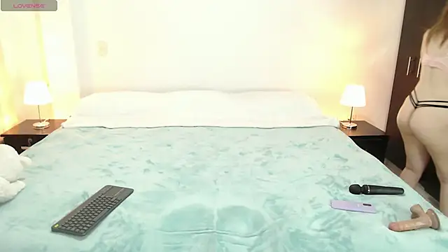 Snapshot of crissticutte chatting on 01/27/25, 04:20 crissticutte online show from 01/27/25, 04:20