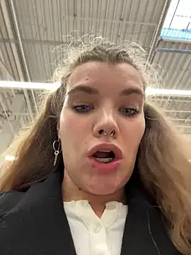 Holy Tereza online show from 02/20/25, 02:35