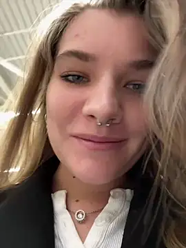 Holy Tereza online show from 03/21/25, 03:13