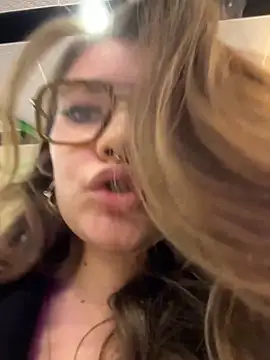 Holy Tereza online show from 04/04/26, 04:59