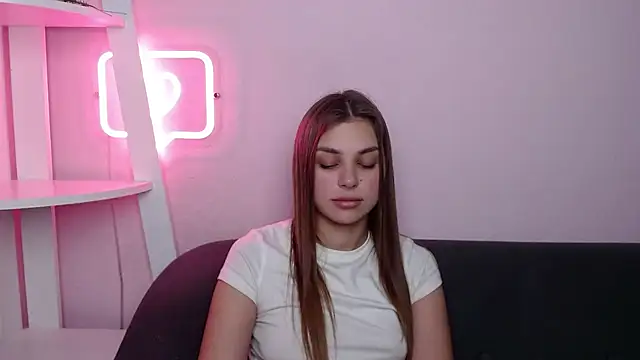 MilanaAngelAs online show from 03/07/26, 05:43