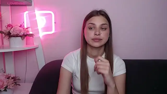 MilanaAngelAs online show from 05/26/26, 07:43