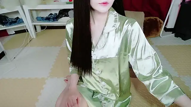  mi tsu ki  online show from 05/03/26, 09:21