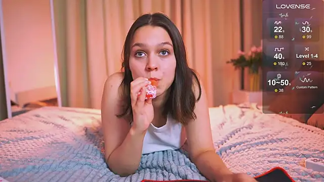 Addelin Moon online show from 02/23/25, 04:02