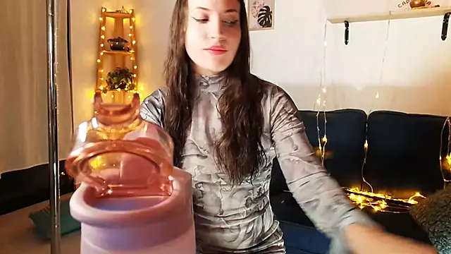 Snapshot of Melisa_cream chatting on 01/14/25, 03:01 Melisa cream online show from 01/14/25, 03:01