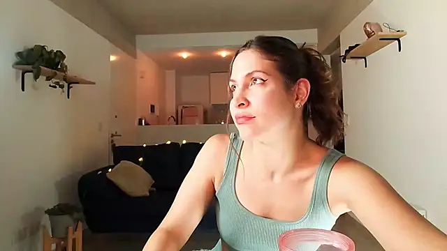 Snapshot of Melisa_cream chatting on 01/28/25, 02:21 Melisa cream online show from 01/28/25, 02:21