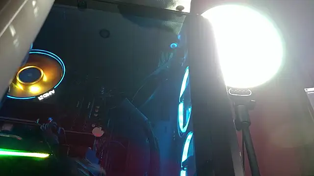 Snapshot of Melisa_cream chatting on 02/25/26, 02:32 Melisa cream online show from 02/25/26, 02:32