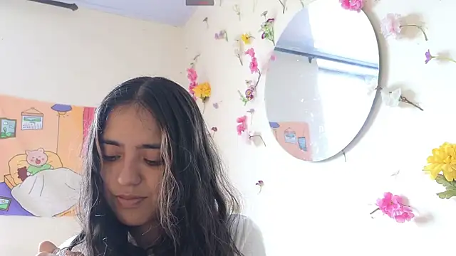 ViolettaSummer online show from 01/11/25, 06:44