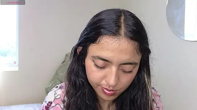 ViolettaSummer online show from 10/12/25, 05:12