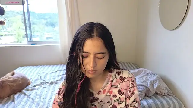 ViolettaSummer online show from 11/16/25, 08:58