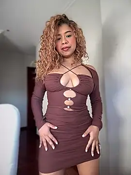 Snapshot of LEONCITA_ chatting on 02/28/25, 04:53 LEONCITA online show from 02/28/25, 04:53