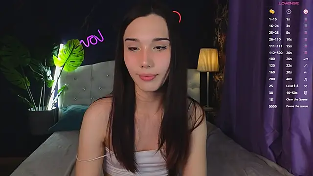 Kaia Sunshine Mia online show from 01/31/25, 02:39