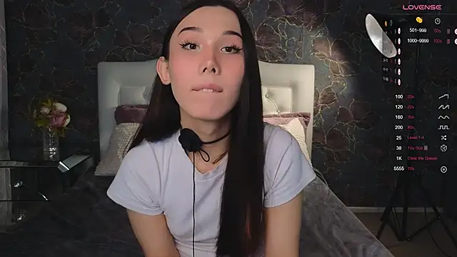 Kaia Sunshine Mia online show from 02/17/25, 02:59