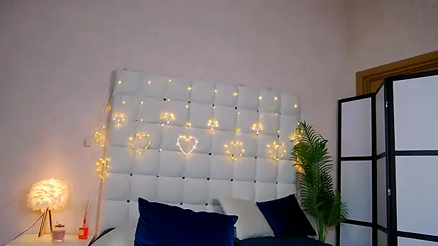 NicoleRosss online show from 01/30/25, 11:22