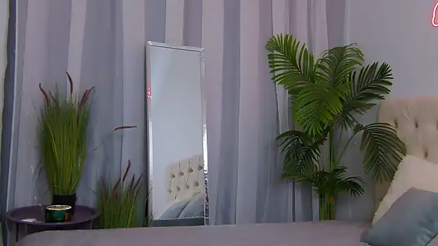 NicoleRosss online show from 05/24/26, 01:16