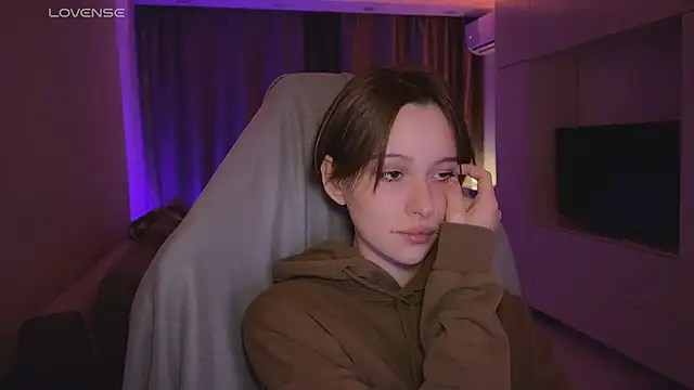 Snapshot of yourconcept chatting on 09/13/25, 11:15 yourconcept online show from 09/13/25, 11:15