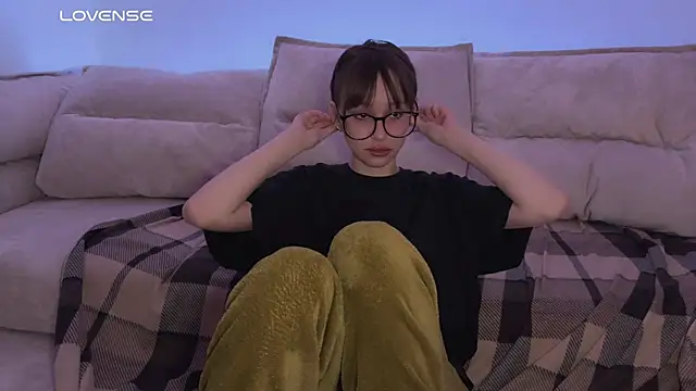 Snapshot of yourconcept chatting on 11/02/25, 07:05 yourconcept online show from 11/02/25, 07:05