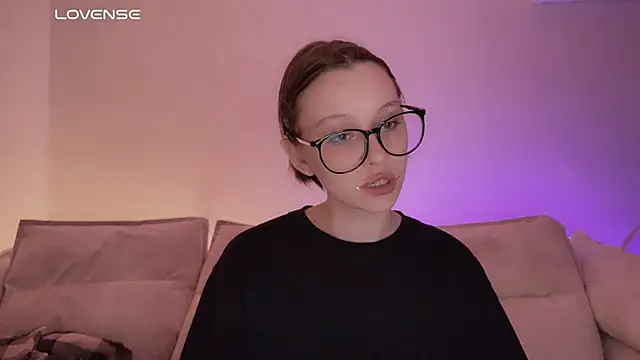 Snapshot of yourconcept chatting on 12/03/25, 06:17 yourconcept online show from 12/03/25, 06:17