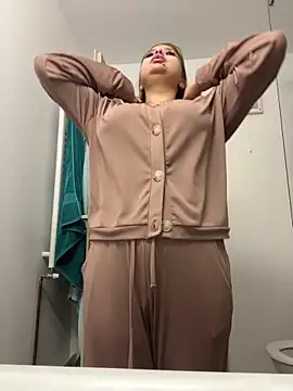 AllysonK online show from 12/22/25, 12:02