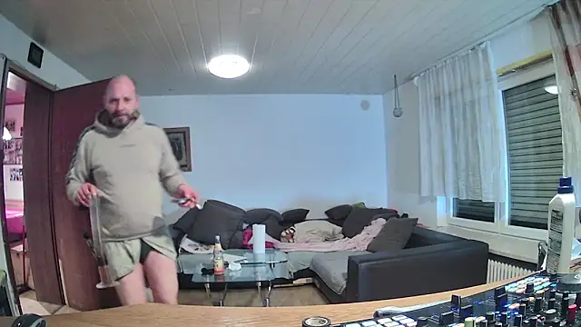 Snapshot of rosaeichel chatting on 02/10/26, 02:48 rosaeichel online show from 02/10/26, 02:48