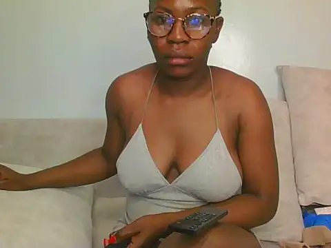 Snapshot of lisaa544 chatting on 07/18/26, 03:44 lisaa544 online show from 07/18/26, 03:44