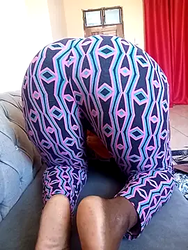 Snapshot of zainabsmile chatting on 02/09/26, 10:30 zainabsmile online show from 02/09/26, 10:30