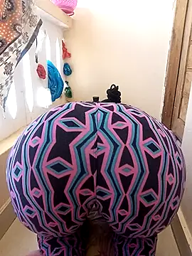 zainabsmile online show from 04/14/26, 10:10