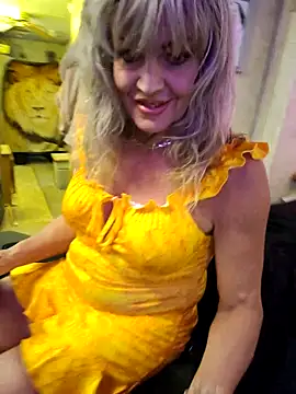 annika lately online show from 10/17/25, 03:42