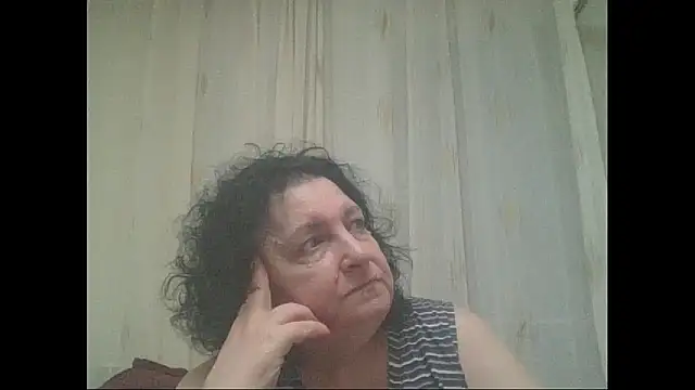 Snapshot of maturekorine chatting on 05/16/26, 06:28 maturekorine online show from 05/16/26, 06:28