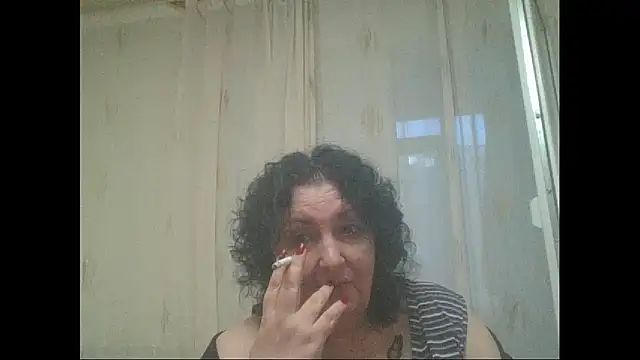 Snapshot of maturekorine chatting on 05/19/26, 05:41 maturekorine online show from 05/19/26, 05:41