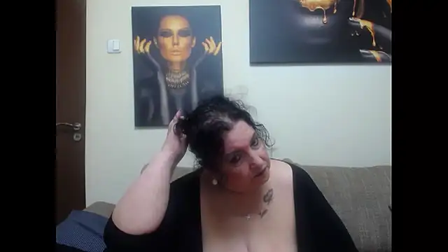 Snapshot of maturekorine chatting on 06/04/26, 06:03 maturekorine online show from 06/04/26, 06:03