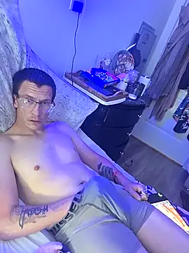 Hatchetwound6969 online show from 02/01/26, 05:11