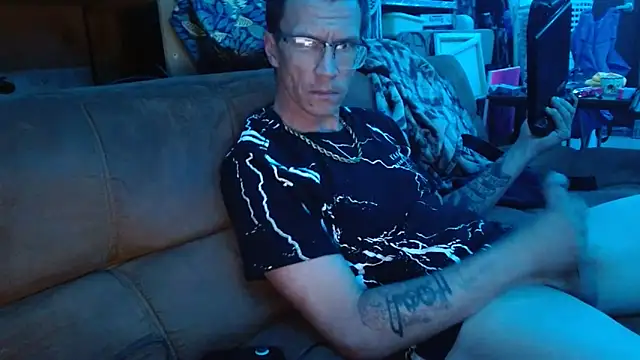 Hatchetwound6969 online show from 04/08/26, 03:45