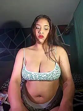 Snapshot of Susan-Rumie chatting on 12/16/24, 08:05 Susan-Rumie online show from 12/16/24, 08:05