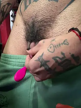 Snapshot of Gowtherr_ chatting on 02/11/25, 04:35 Gowtherr online show from 02/11/25, 04:35