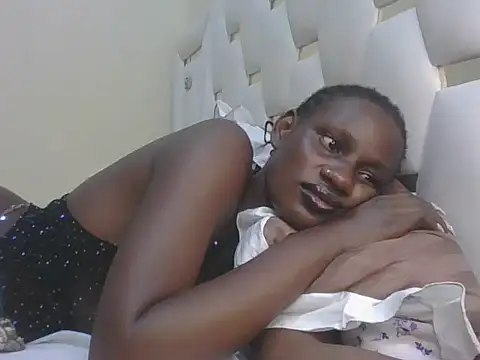 Snapshot of hairy_pussy4 chatting on 02/24/26, 05:05 hairy pussy4 online show from 02/24/26, 05:05