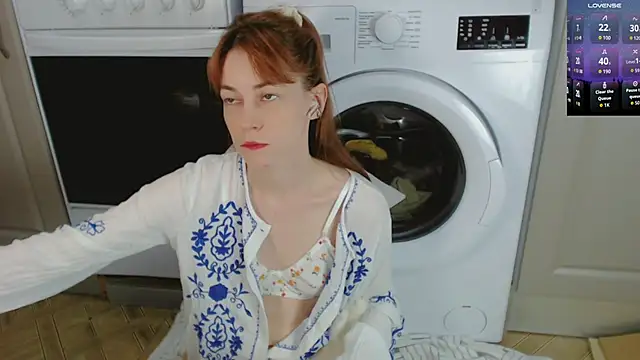 Amina Barbarian online show from 10/13/25, 05:35