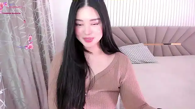 Snapshot of tenderlybaee chatting on 12/15/24, 11:34 tenderlybaee online show from 12/15/24, 11:34