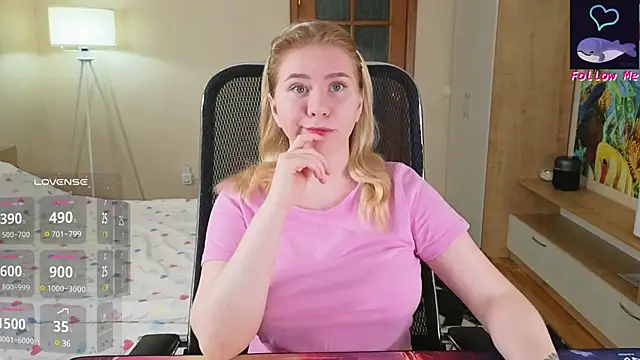 D0nna  online show from 02/11/25, 09:46