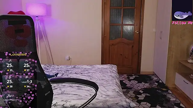 D0nna  online show from 03/22/25, 08:26