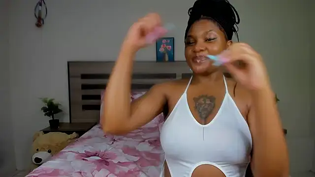 Renee-18 online show from 12/05/24, 08:22