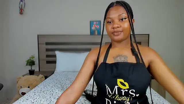 Renee-18 online show from 12/18/24, 05:48