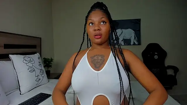 Renee-18 online show from 10/30/25, 12:45