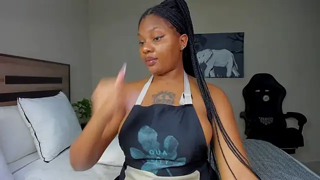 Renee-18 online show from 11/21/25, 11:03