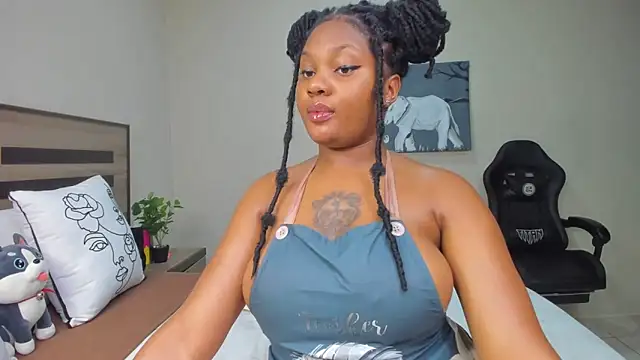 Renee-18 online show from 04/06/26, 10:44