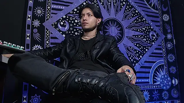 Dicaprioo  online show from 02/11/25, 12:49