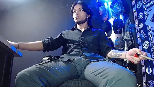 Dicaprioo  online show from 02/25/25, 04:00